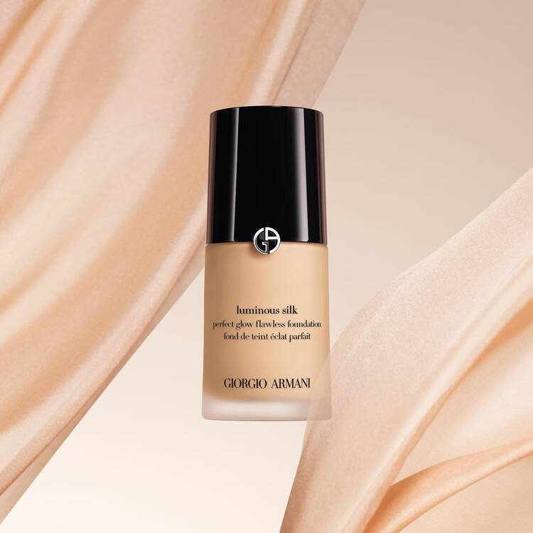 Kem nền Giorgio Armani Luminous - Image 3